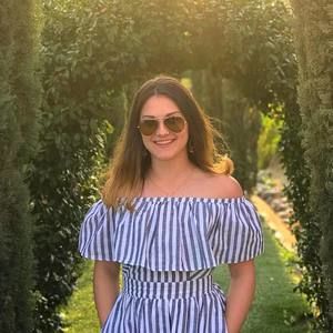 Meet your Posher, Alexandra